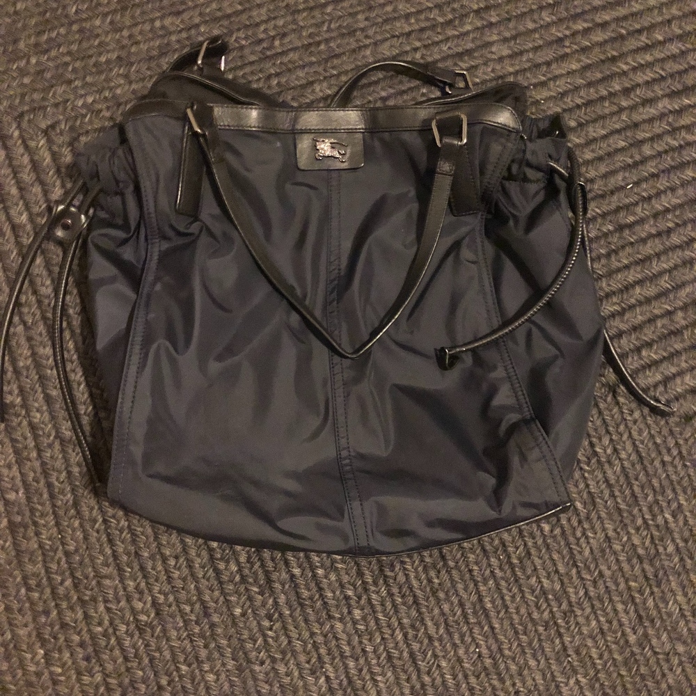 Last price drop 💰Burberry Buckleigh